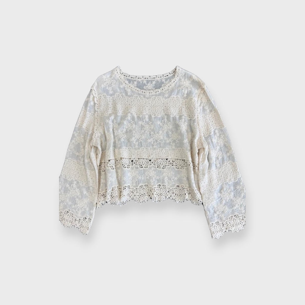 เสื้อครอปลูกไม้ลายดอก สไตล์วินเทจหวานละมุน