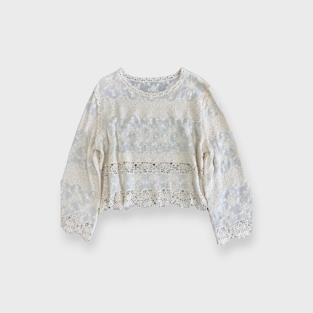 เสื้อครอปลูกไม้ลายดอก สไตล์วินเทจหวานละมุน