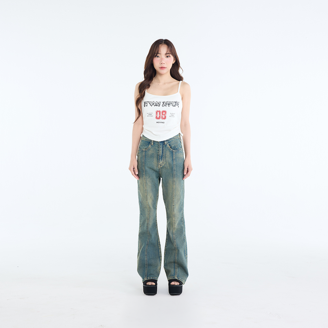 เสื้อครอปสายเดี่ยว STURDY ENOUGH ลุคที่มีความเท่ซ่อนอยู่ในความคิ้วท์  – พร้อมเชือกรูดปรับลุคตามอารมณ์