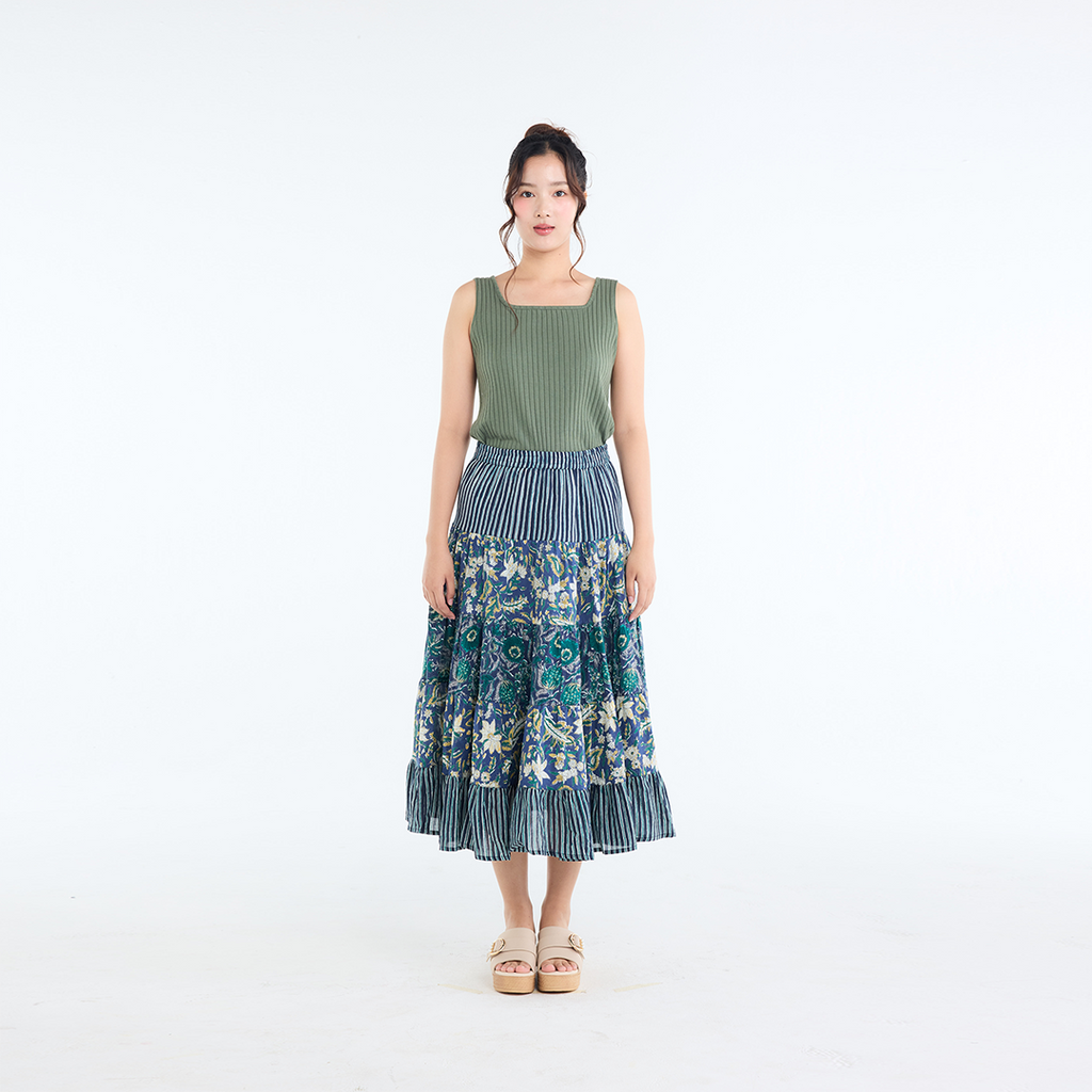 PATCHWORK FLORAL TIERED SKIRT – FLOWY EVERYDAY SKIRT WITH MIXED PRINT CHARM
