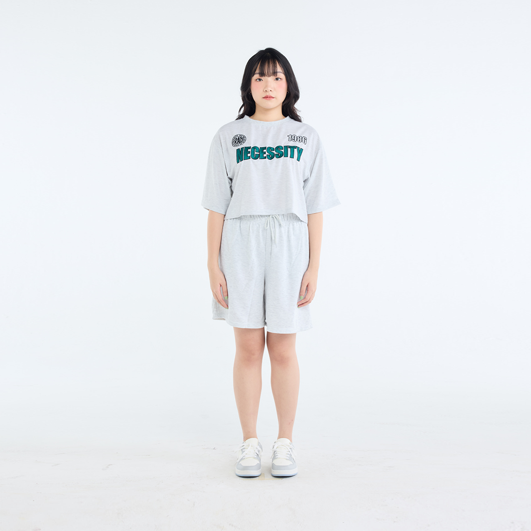 ชุดเซ็ต NECESSITY เรโทรชิว–ใส่สบายลุคเก๋สไตล์ยุค 90s