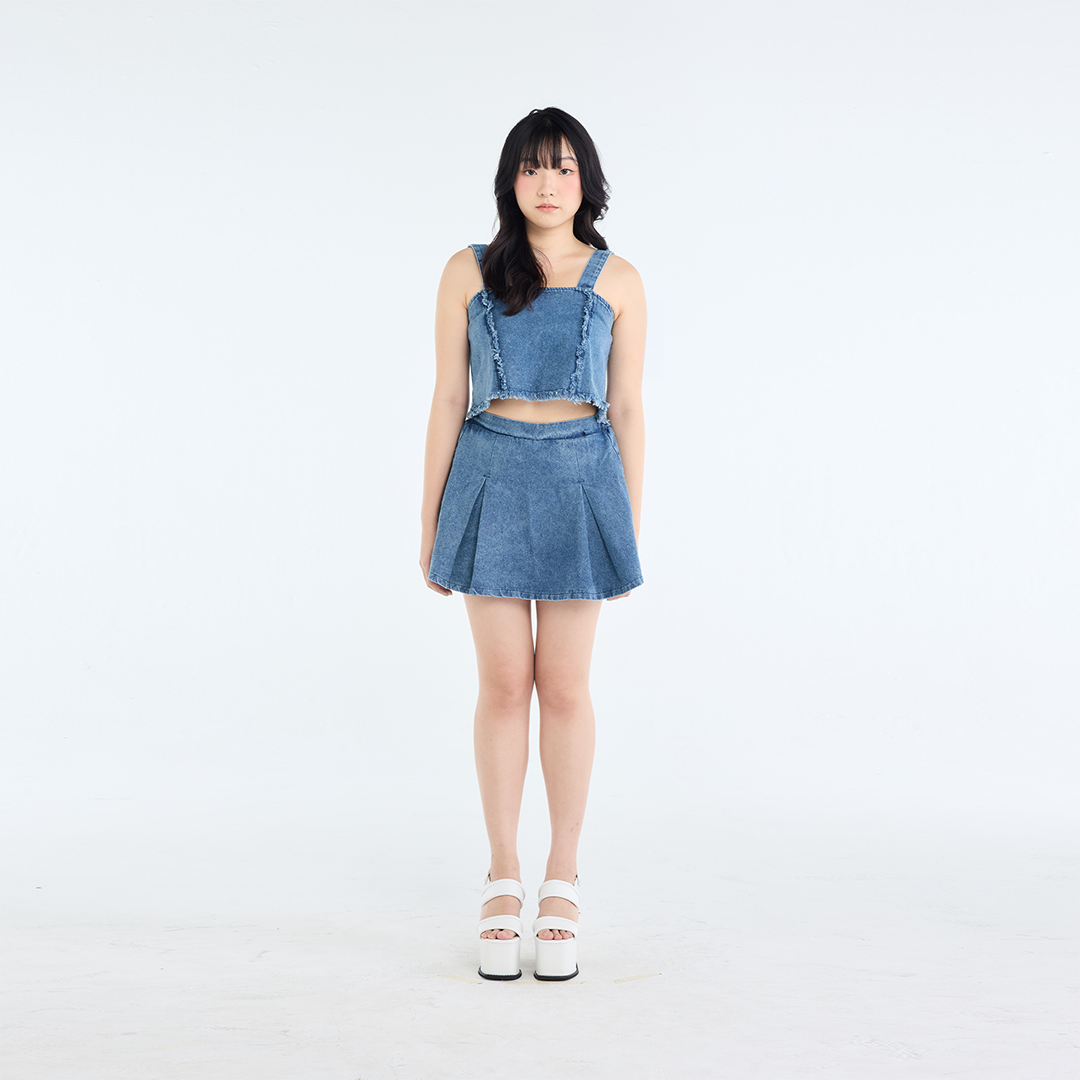 RAW-EDGE DENIM CROP TOP & PLEATED MINI SKIRT SET (2 COLORS)