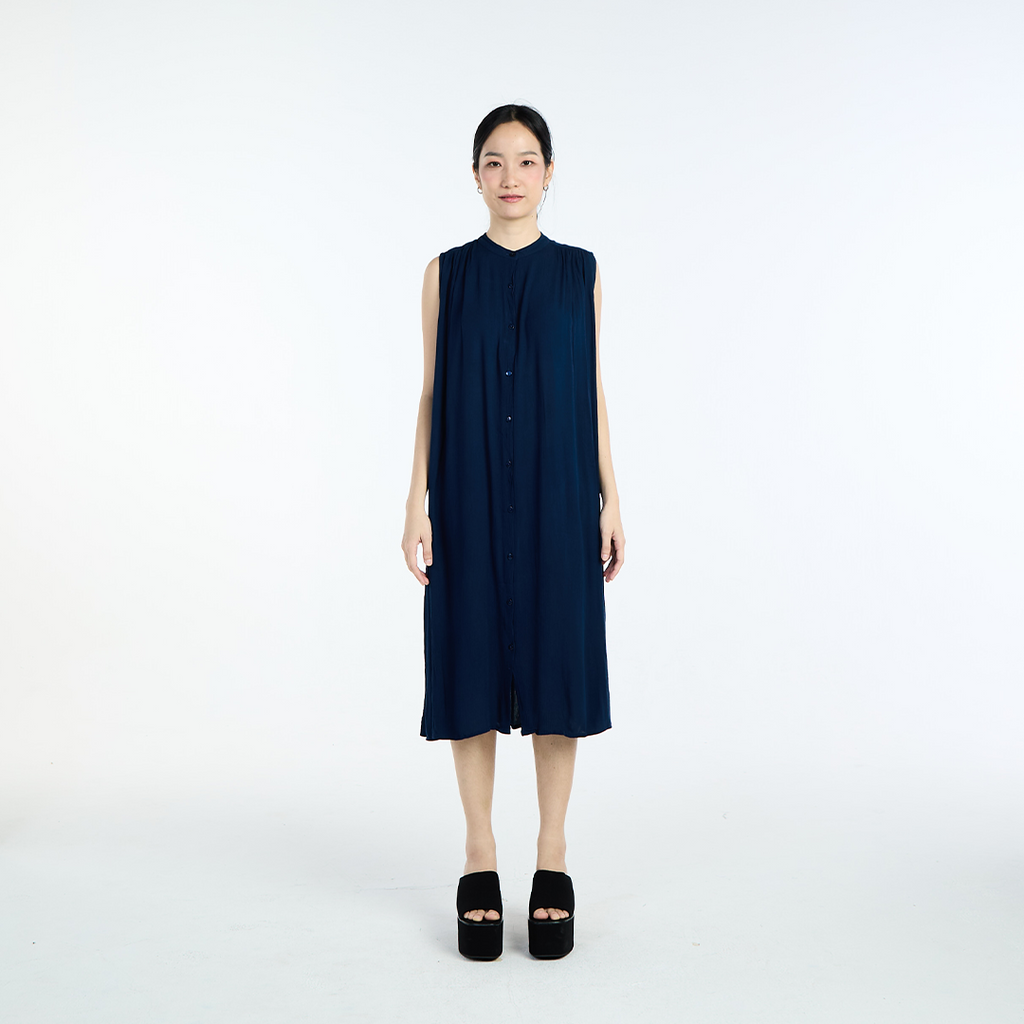 Clean-Line Sleeveless Long Dress ✨