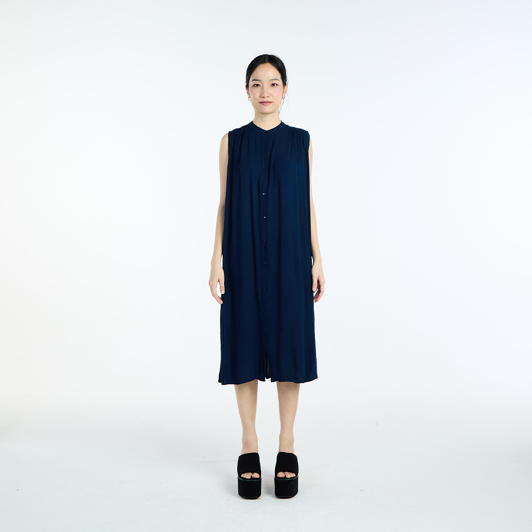 Clean-Line Sleeveless Long Dress ✨