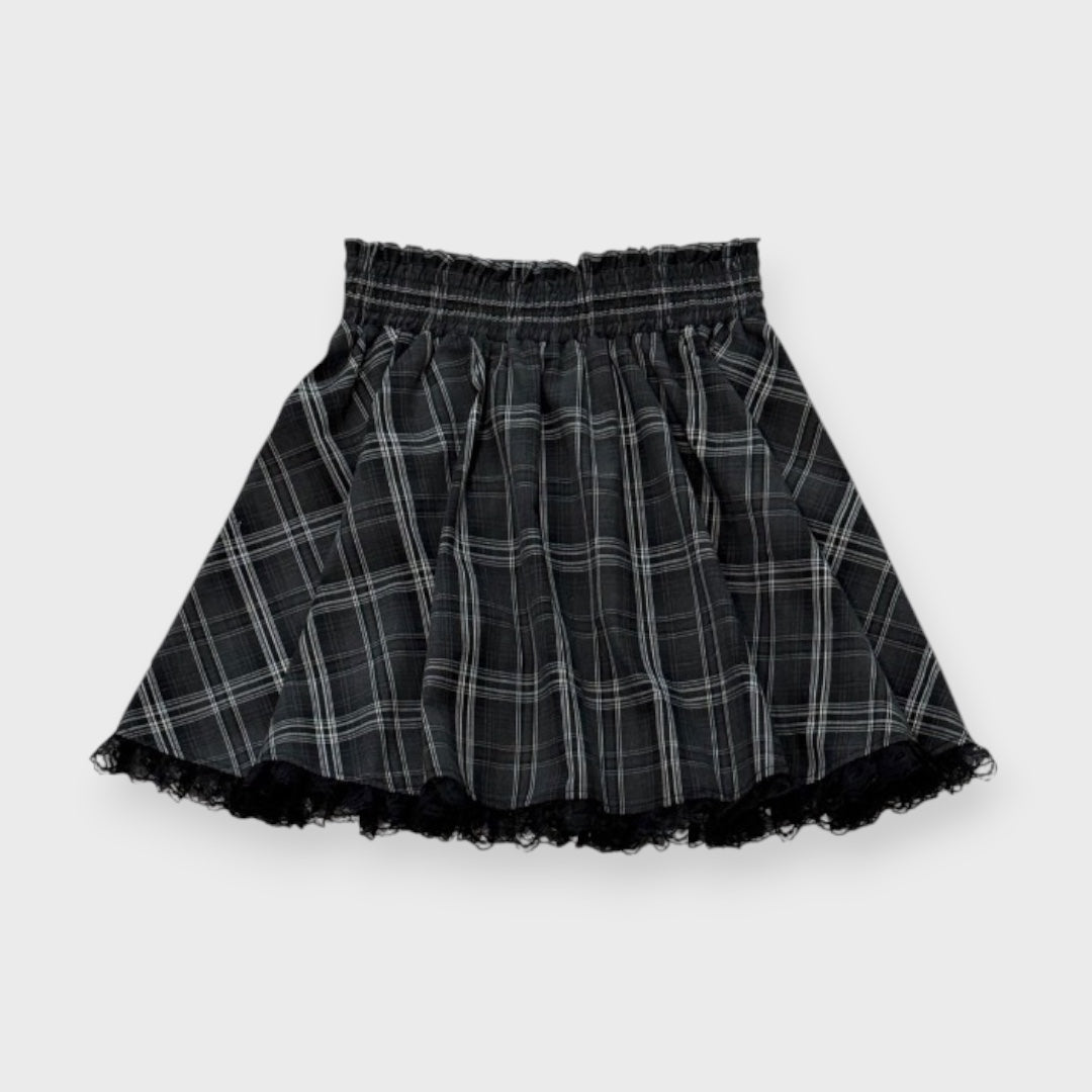 Majoretty - กระโปรงจีบลายสก๊อตเทาดำ โบว์เข็มขัดคู่แต่งลูกไม้ ลุคหวานเท่