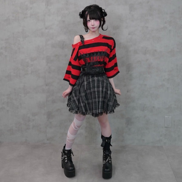 Majoretty - Grey Plaid Pleated Skirt with Double Belt & Lace Trim