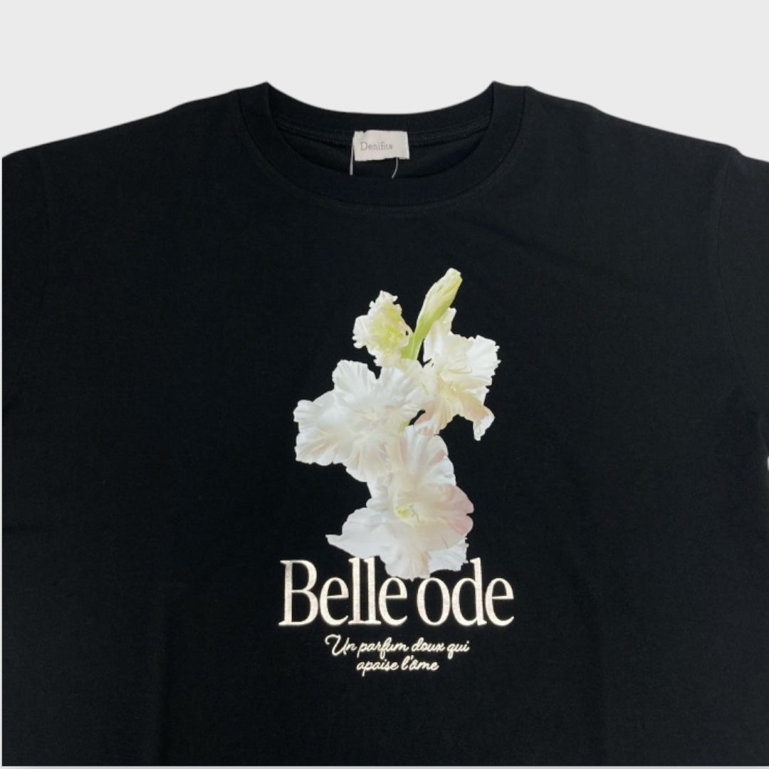 FLORAL “BELLEODE” GRAPHIC T-SHIRT