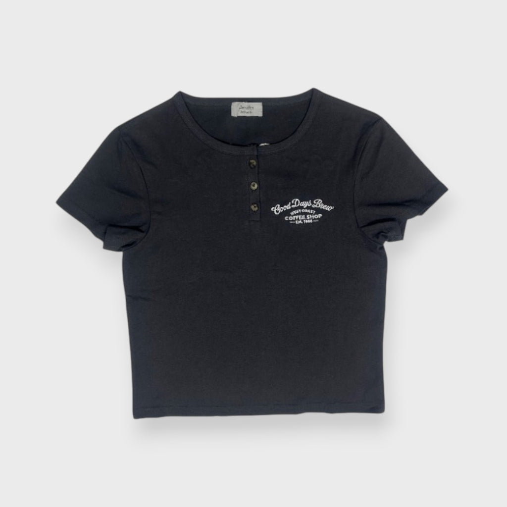 COMPACT HENLEY NECK MINI-LOGO TEE