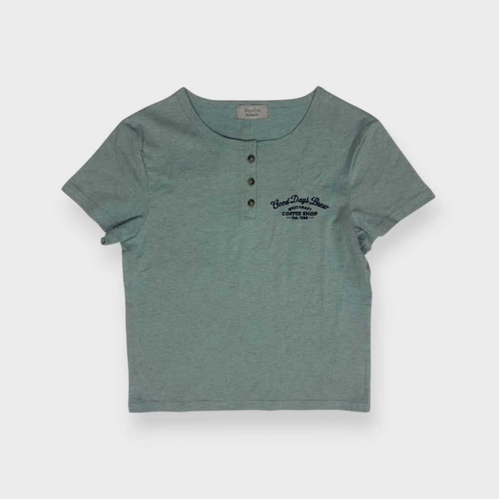 COMPACT HENLEY NECK MINI-LOGO TEE