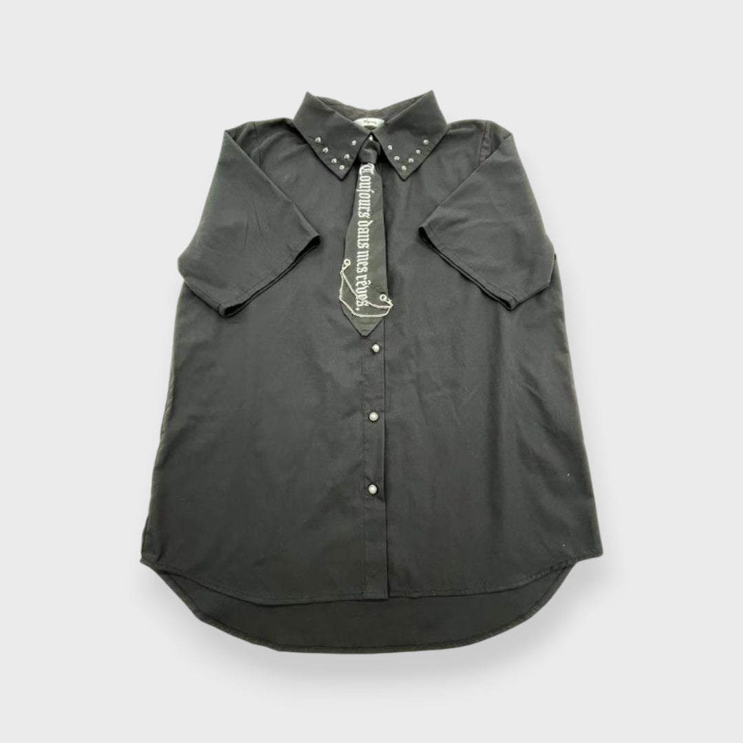 Majoretty - เสื้อเชิ้ตสีดำ พร้อมเนกไทแต่งโซ่สุดเท่