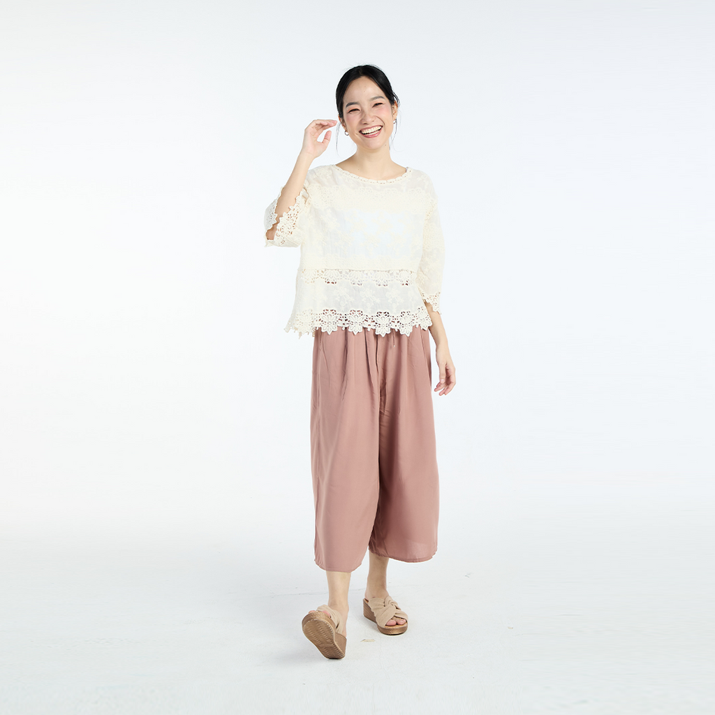 เสื้อเบลาส์ลูกไม้ Lace Blouse สไตล์วินเทจ เสื้อแฟชั่นหวานละมุน