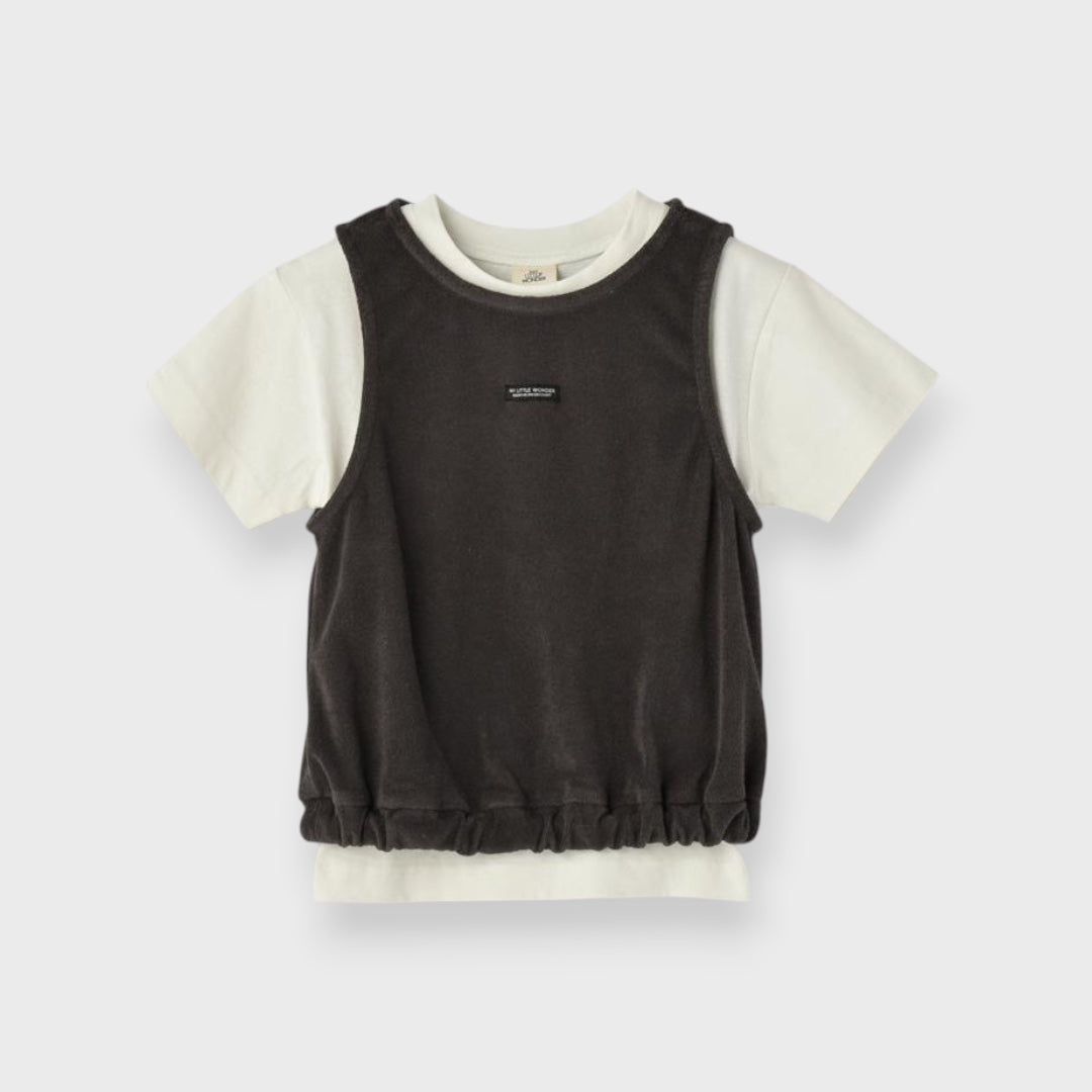 LAYERED T-SHIRT & GREEN VEST SET (130CM）
