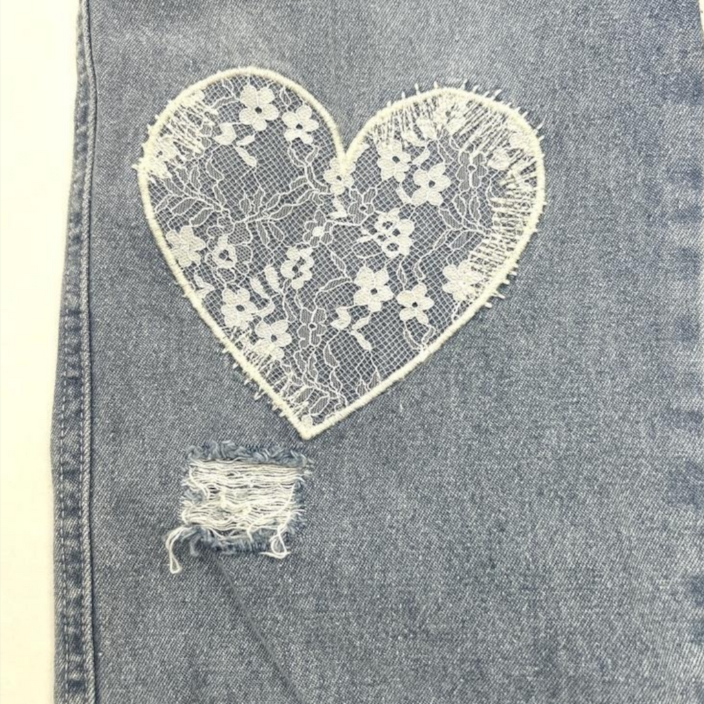KIDS MY LITTLE WONDER LACE HEART DISTRESSED WIDE-LEG DENIM JEANS (100-120CM)
