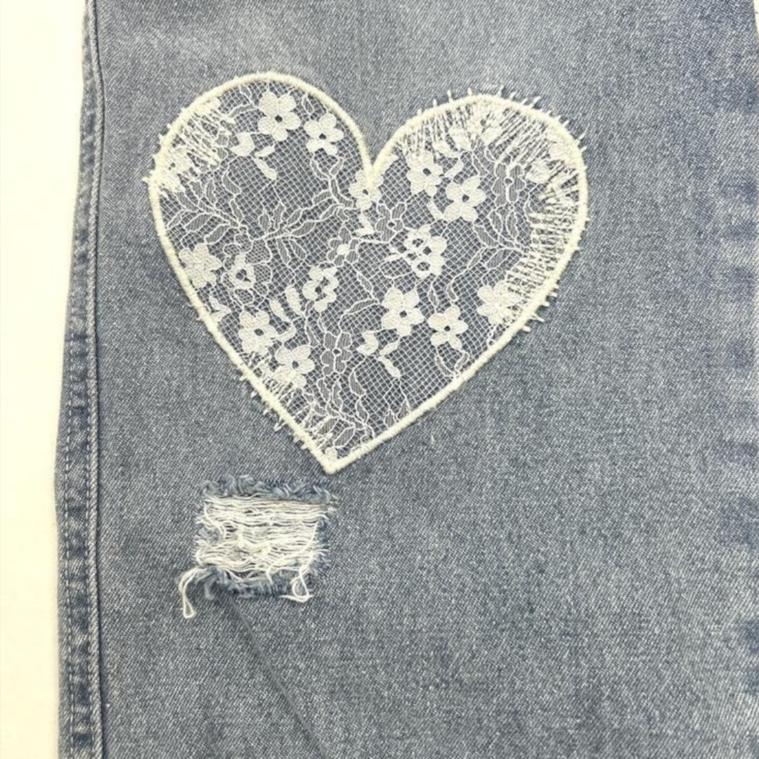 KIDS MY LITTLE WONDER LACE HEART DISTRESSED WIDE-LEG DENIM JEANS (100-120CM)
