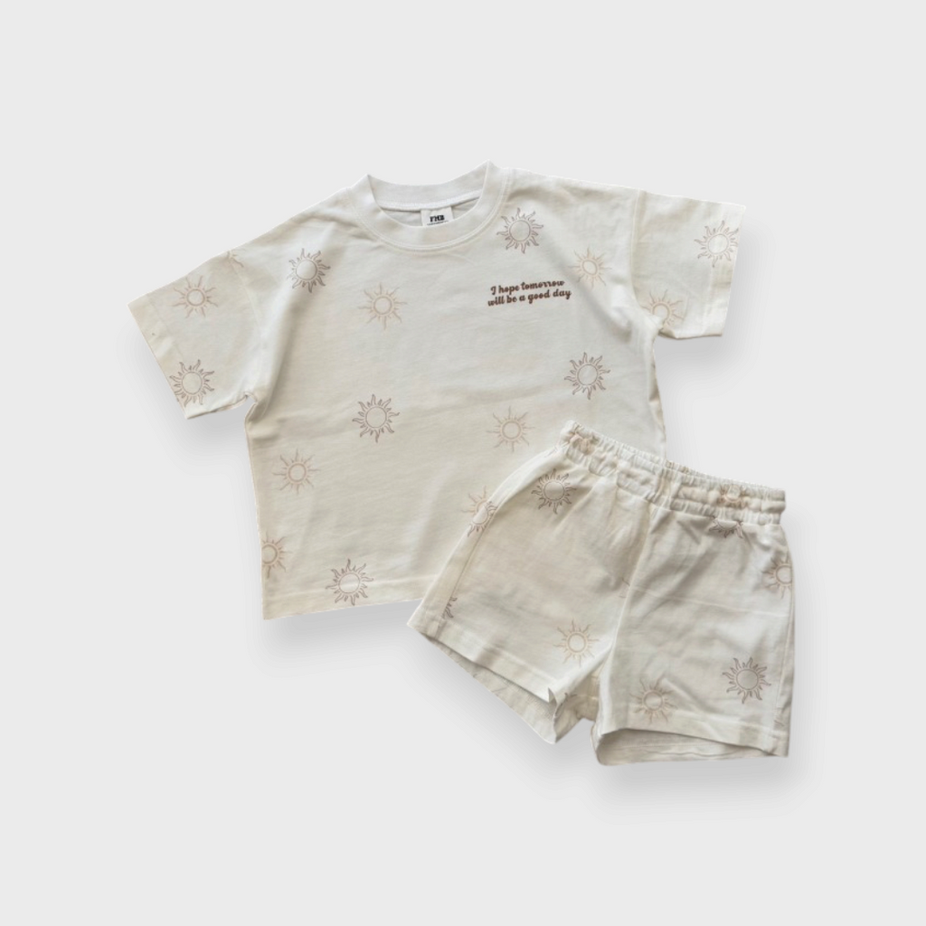 KIDS ALL-OVER SUN-PRINT PAJAMA SET (100–140 CM)