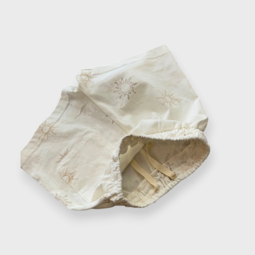 KIDS ALL-OVER SUN-PRINT PAJAMA SET (100–140 CM)