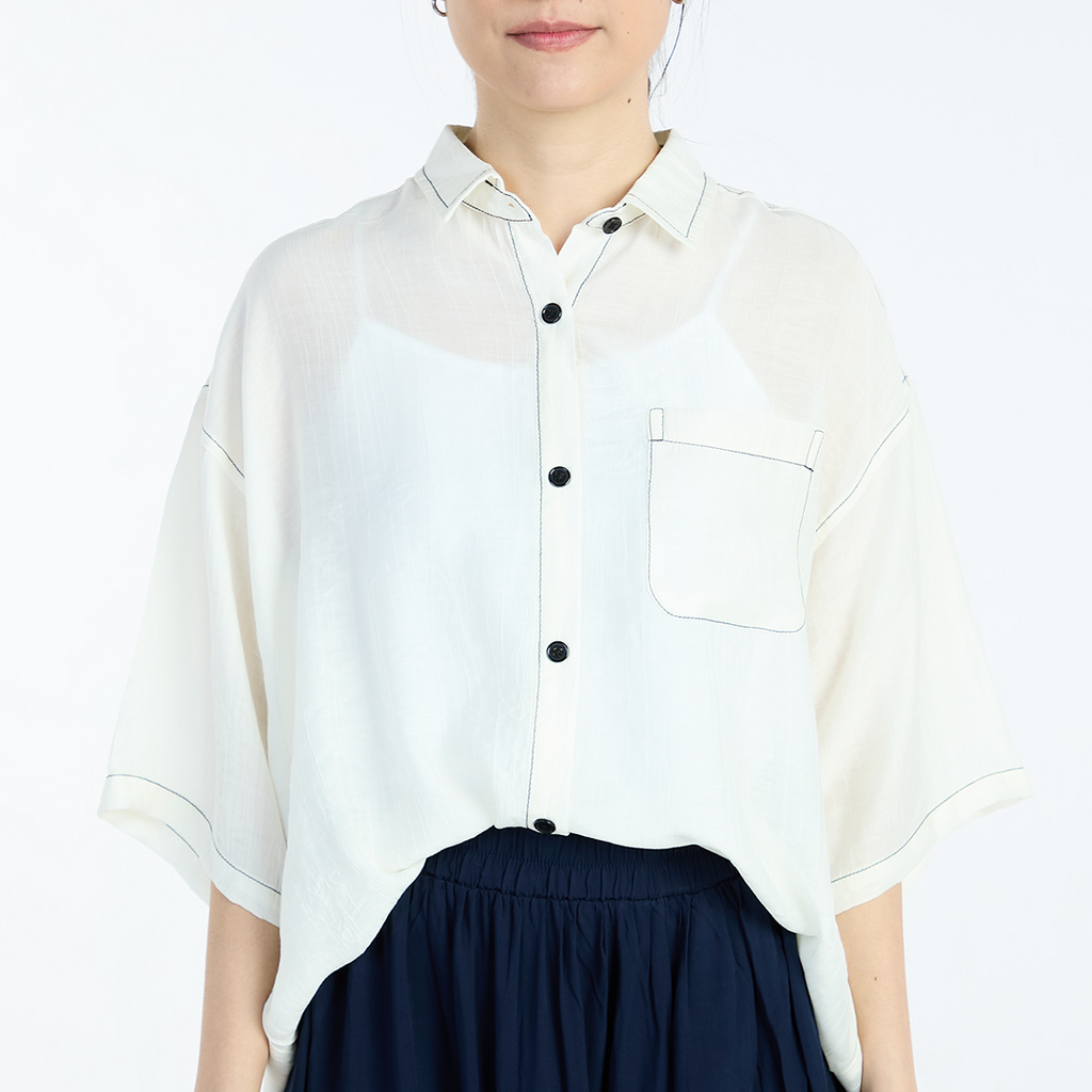 เสื้อเชิ้ตแขนสั้นทรงโอเวอร์ไซซ์ มินิมอล มีกระเป๋าหน้า ใส่สบายสไตล์ Casual