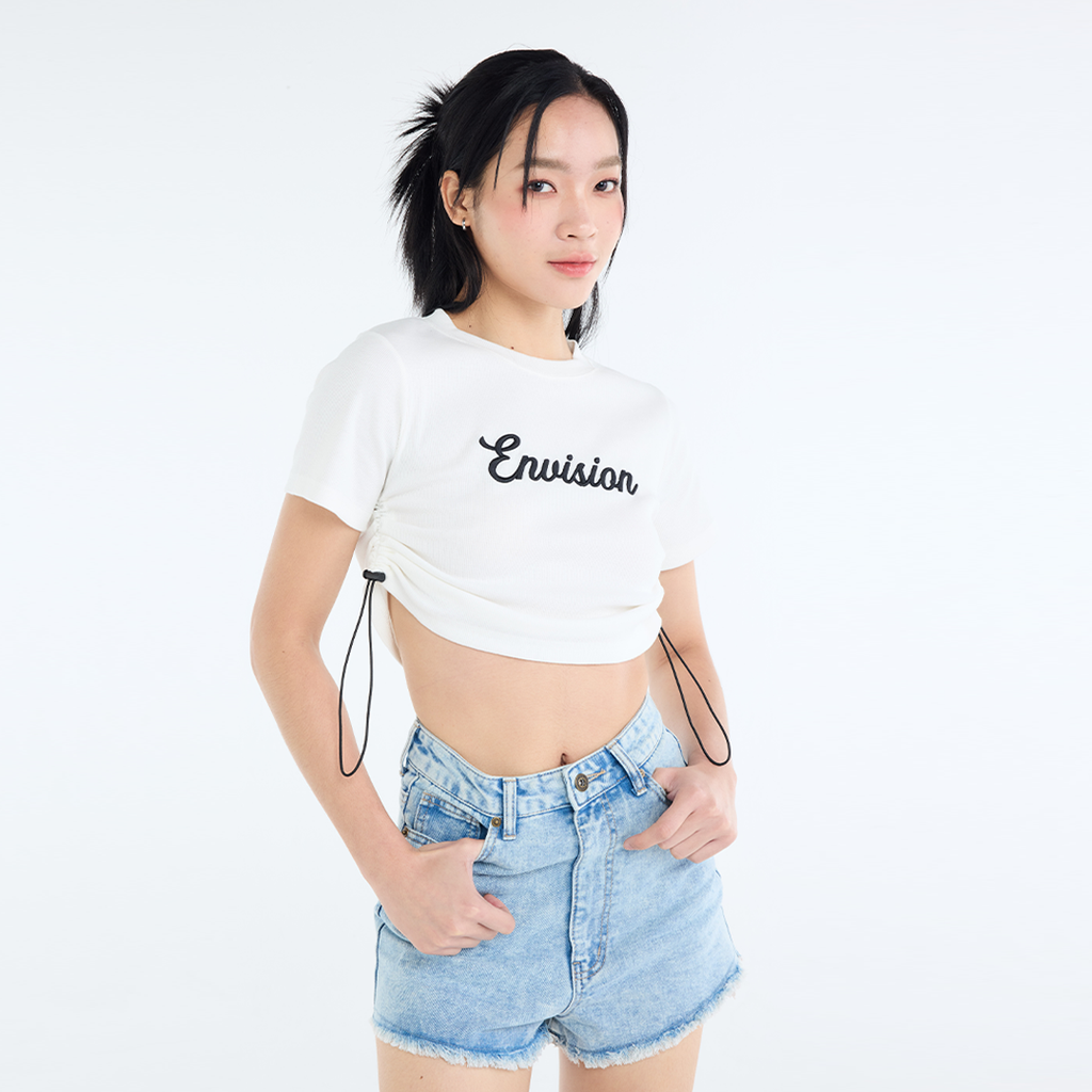 🔥 เสื้อครอป Envision รุ่นปรับเชือกข้าง – ใส่แล้วดูเป็นสาวมั่นสายคิวท์ไฟลุก