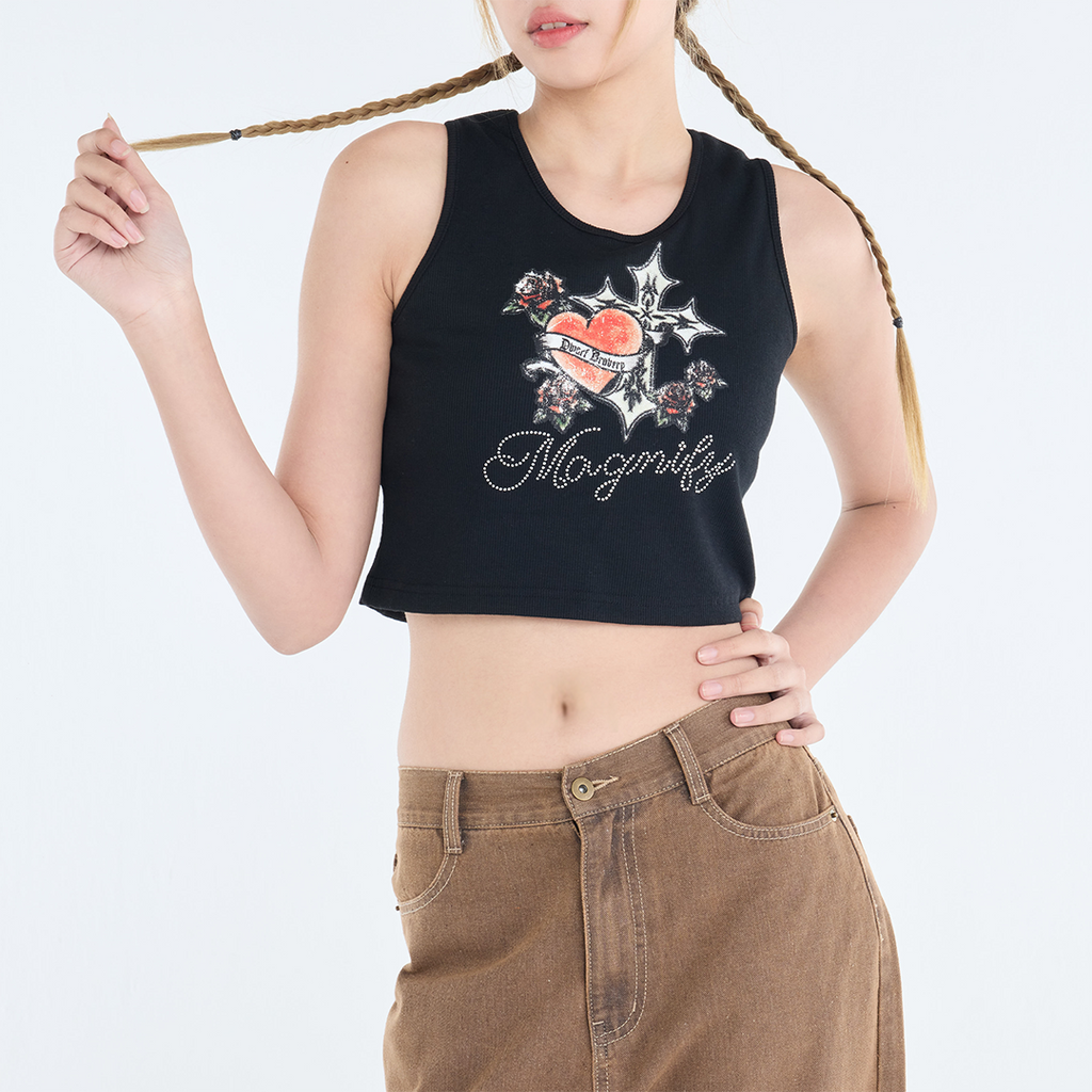 เสื้อครอปสายเท่ “Heart Rebel”  ลายหัวใจสุดเฟียร์ซ