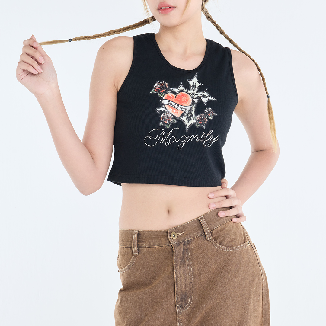 เสื้อครอปสายเท่ “Heart Rebel”  ลายหัวใจสุดเฟียร์ซ