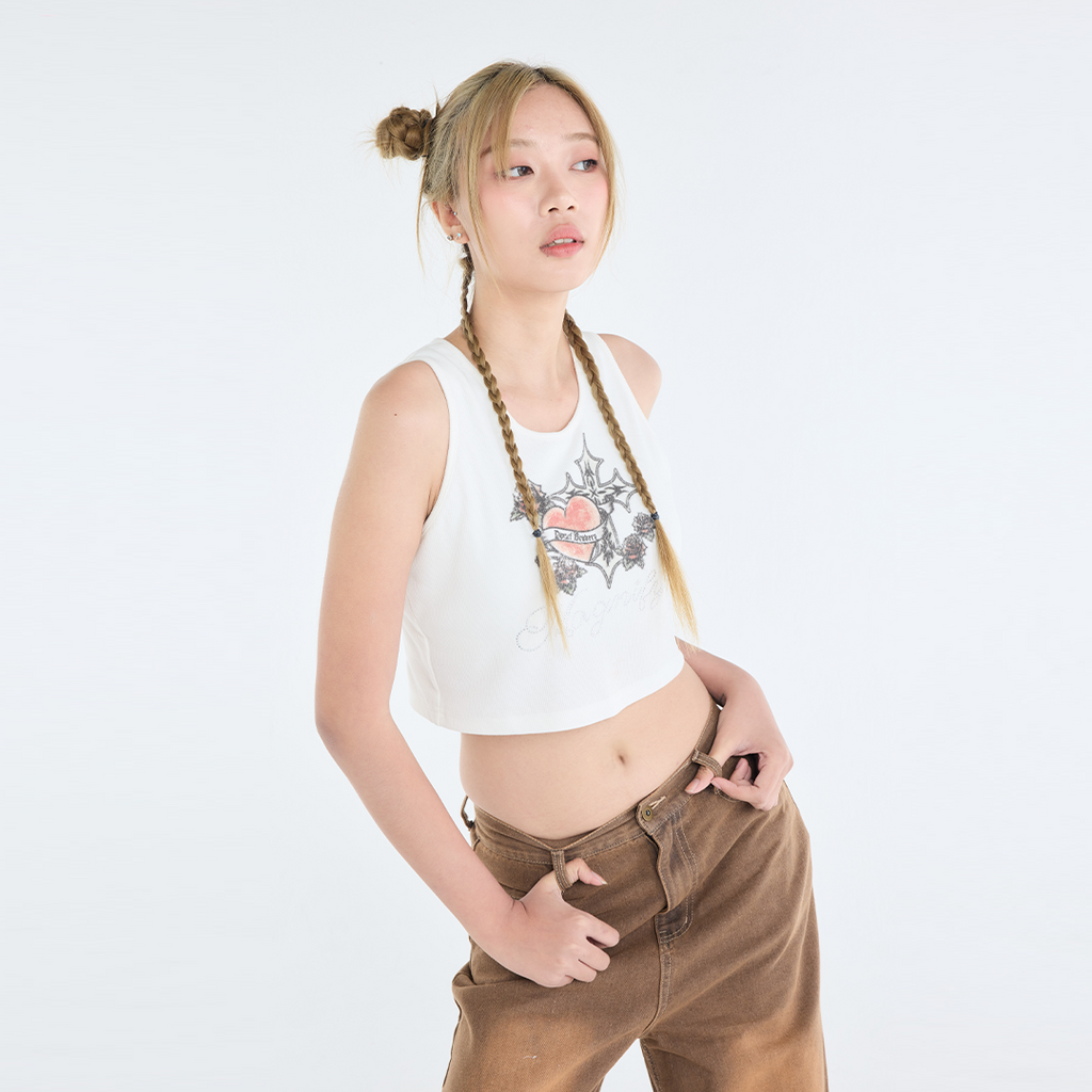 เสื้อครอปสายเท่ “Heart Rebel”  ลายหัวใจสุดเฟียร์ซ