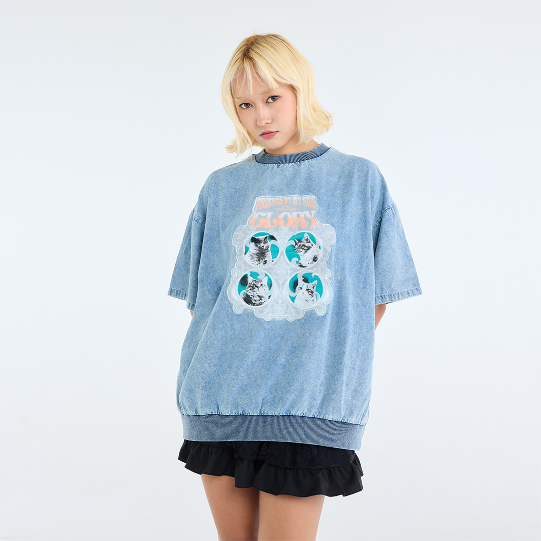 เสื้อยีนส์โอเวอร์ไซซ์ “GLORY Moodboard Tee” – งานลุคเท่แบบ Gen Z ใส่แล้วคูลขึ้นเฉย