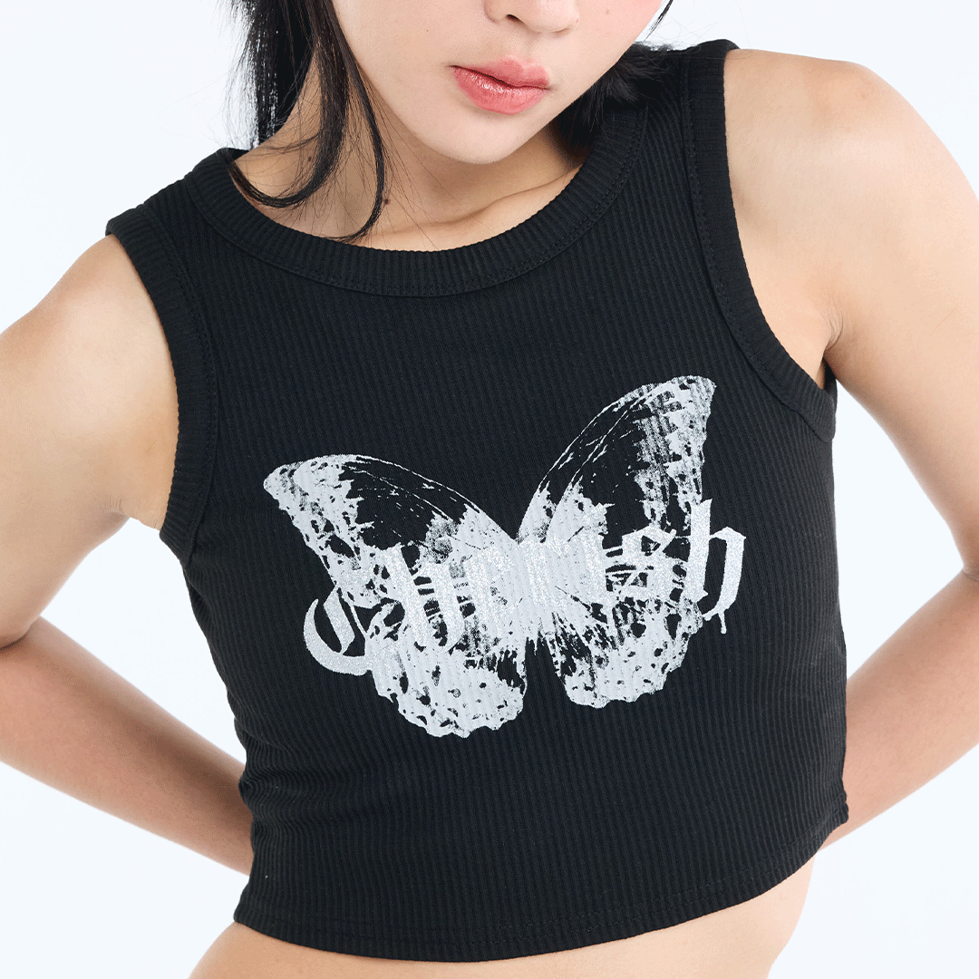 เสื้อครอปกล้าม ลายผีเสื้อกรันจ์ รุ่นน่ารักแบบเท่ๆ ใส่ยังไงก็รอด