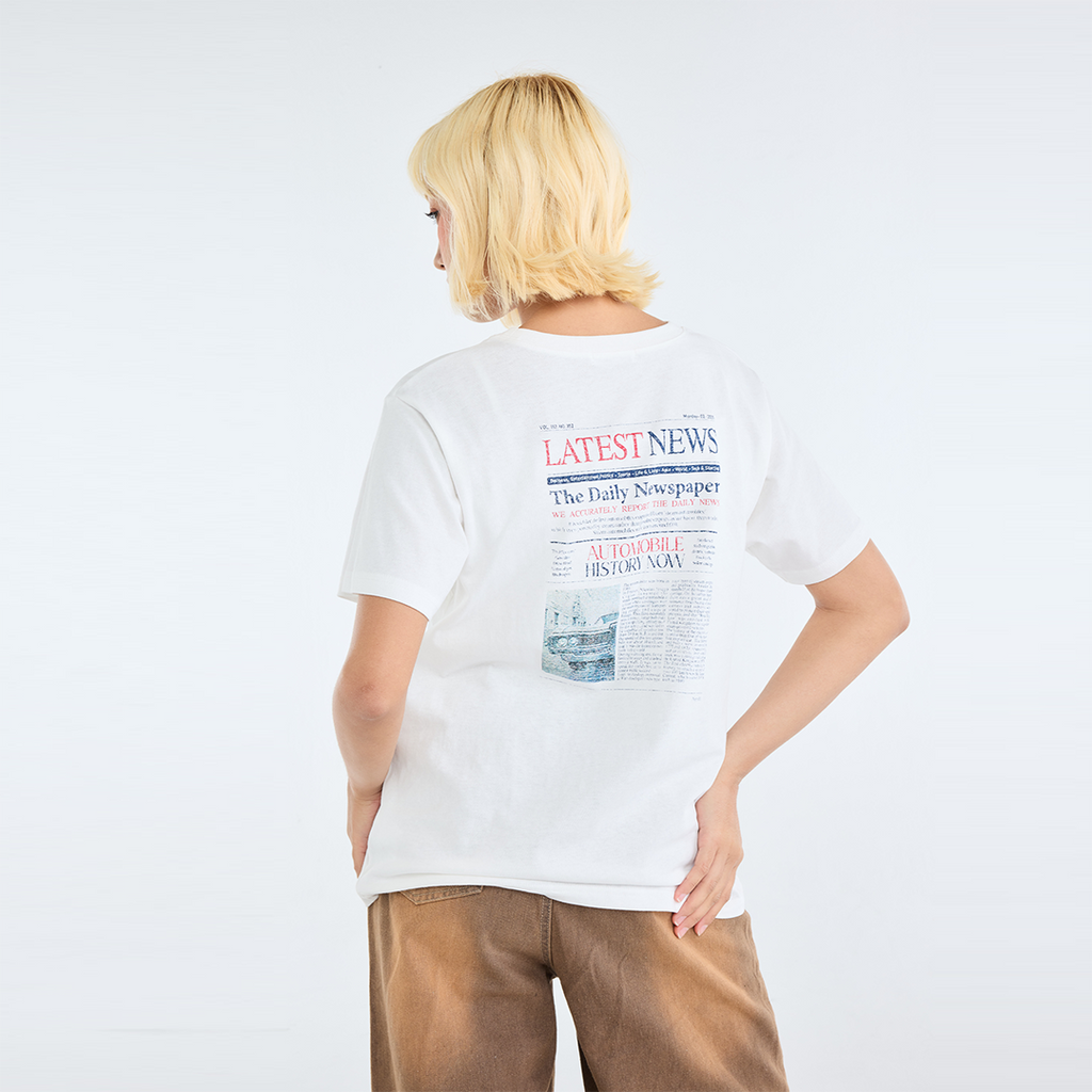 เสื้อยืดพิมพ์ลาย “Newspaper Daily Mood” – อัปเดตความคูลให้ตู้เสื้อผ้าคุณ
