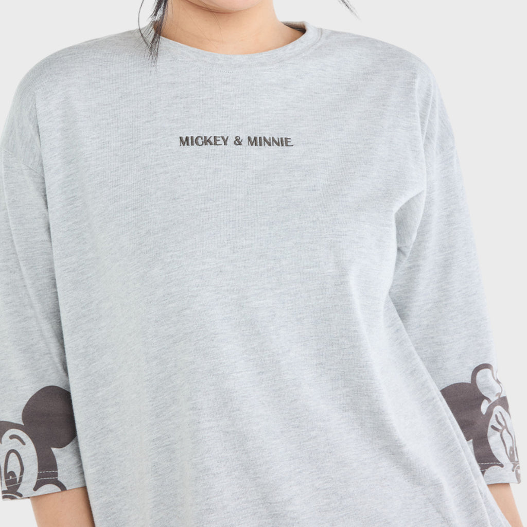เสื้อยืด Mickey Mouse & Minnie Mouse เรียบแต่หวาน คู่กันแล้วลงตัว (Size M-LL)