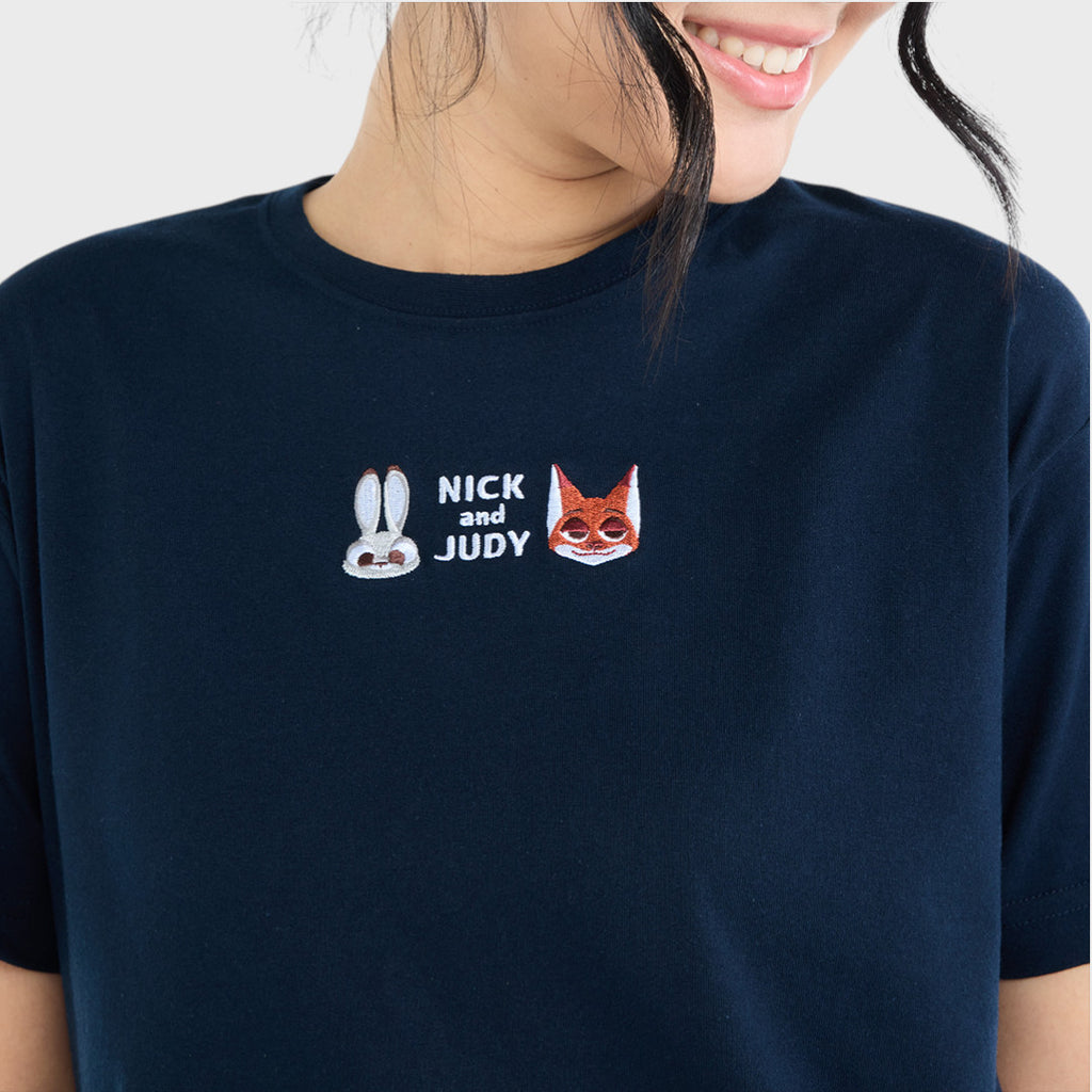 เสื้อยืด Zootopia นิค–จูดี้ รุ่นคู่หูสุดป่วน – ใส่แล้วเหมือนเพิ่งหลุดจากเมือง Zootopia (Size S-LL)
