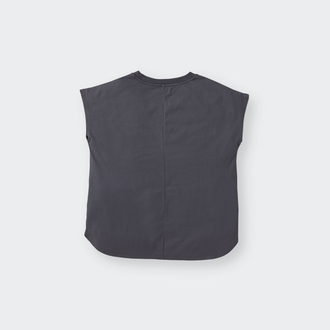 เสื้อแขนกุดลายภาพถ่าย Past & Present Moment