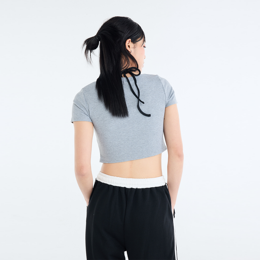 เสื้อครอปทูโทนผูกคอลาย NORFOLK – รุ่น Vintage Sporty Cutie Tee