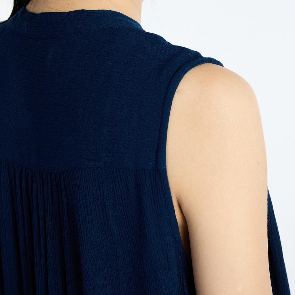 Clean-Line Sleeveless Long Dress ✨