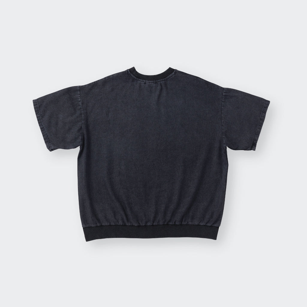 เสื้อยีนส์โอเวอร์ไซซ์ “GLORY Moodboard Tee” – งานลุคเท่แบบ Gen Z ใส่แล้วคูลขึ้นเฉย