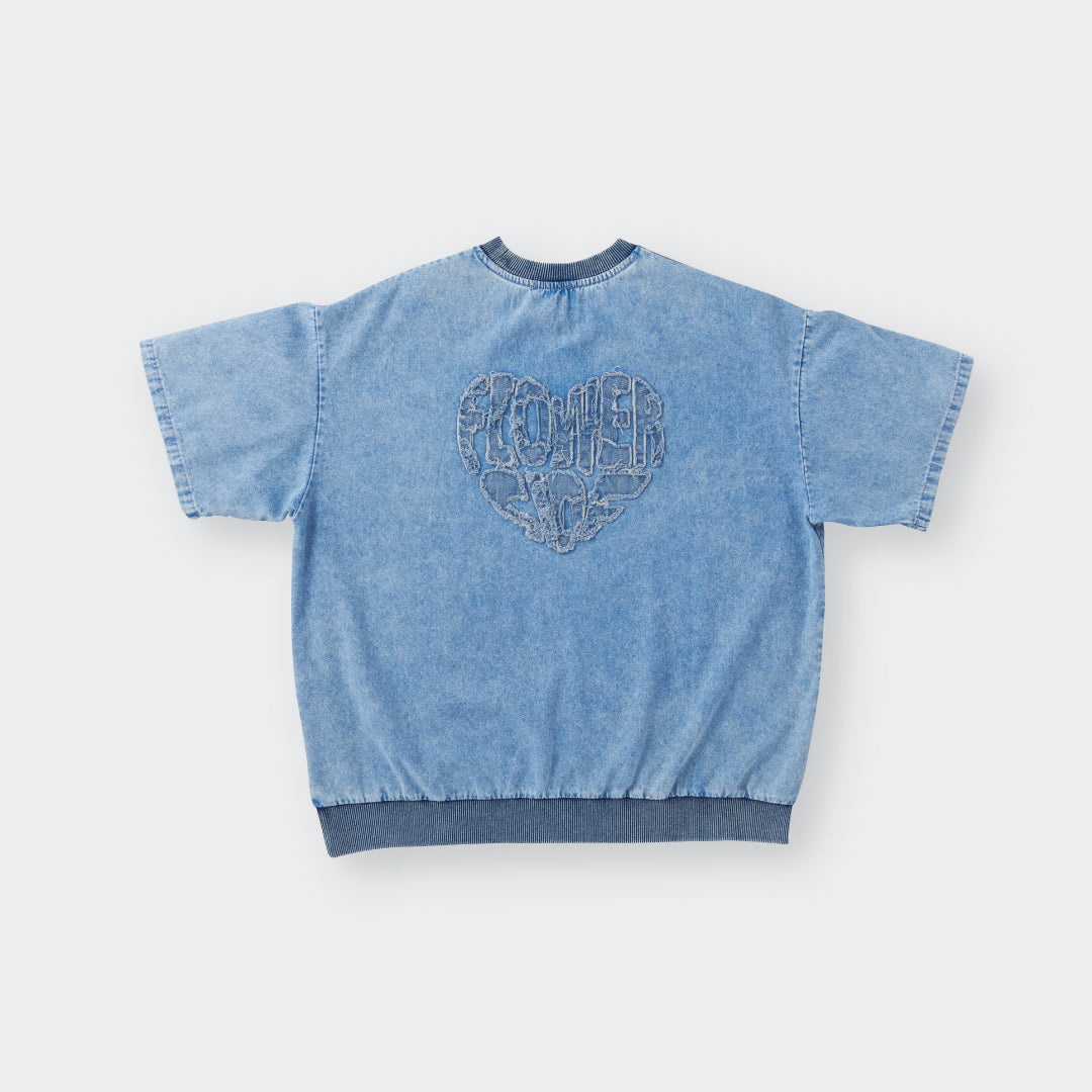 เสื้อยืดแขนสั้น "Memories of Happy Days" – ดีไซน์เท่ด้วยปักลายหัวใจ