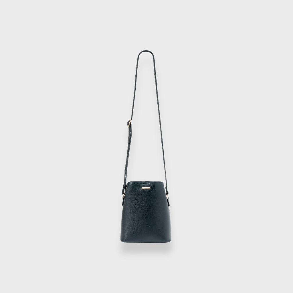 LADIES MINIMAL SHOULDER BAG