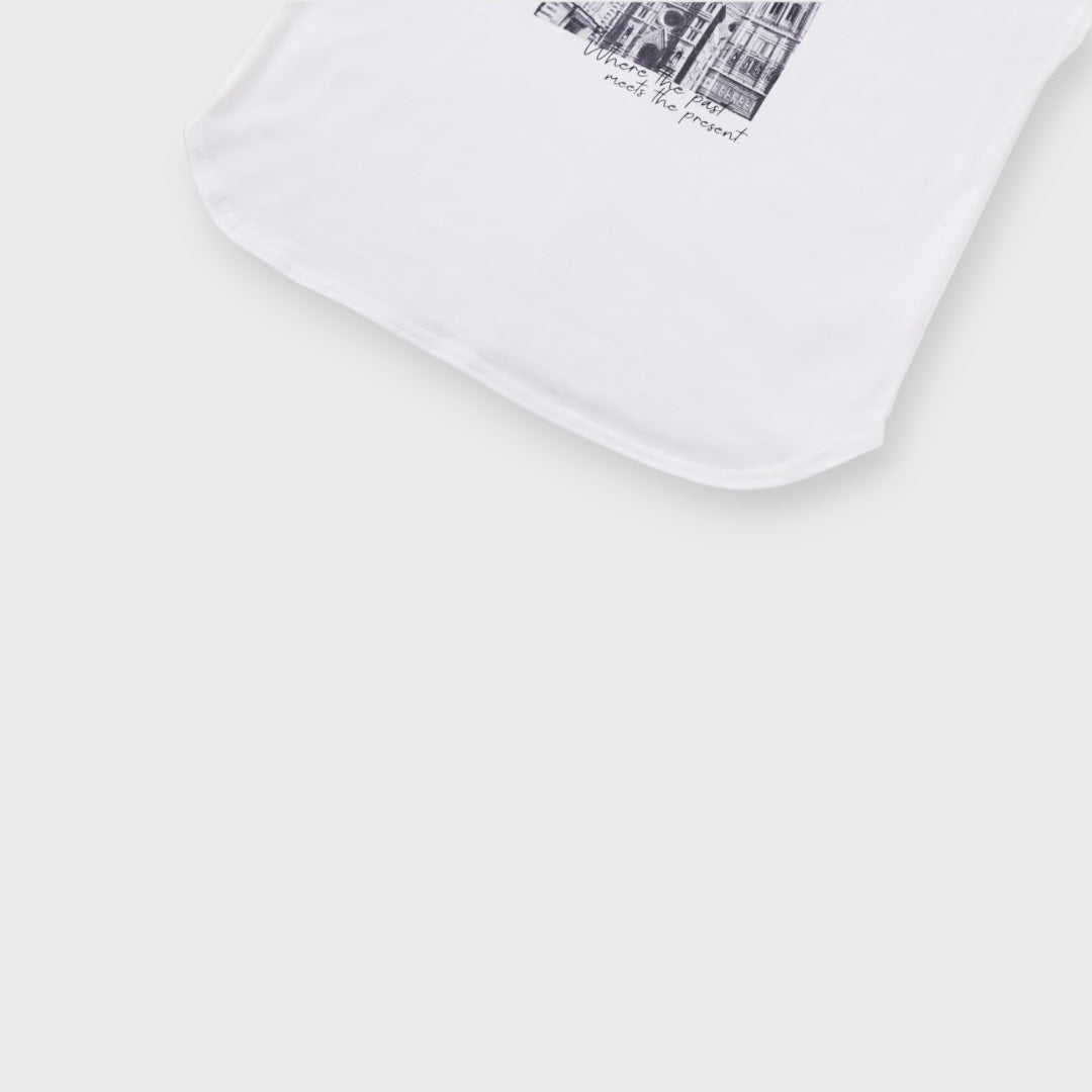 เสื้อแขนกุดลายภาพถ่าย Past & Present Moment