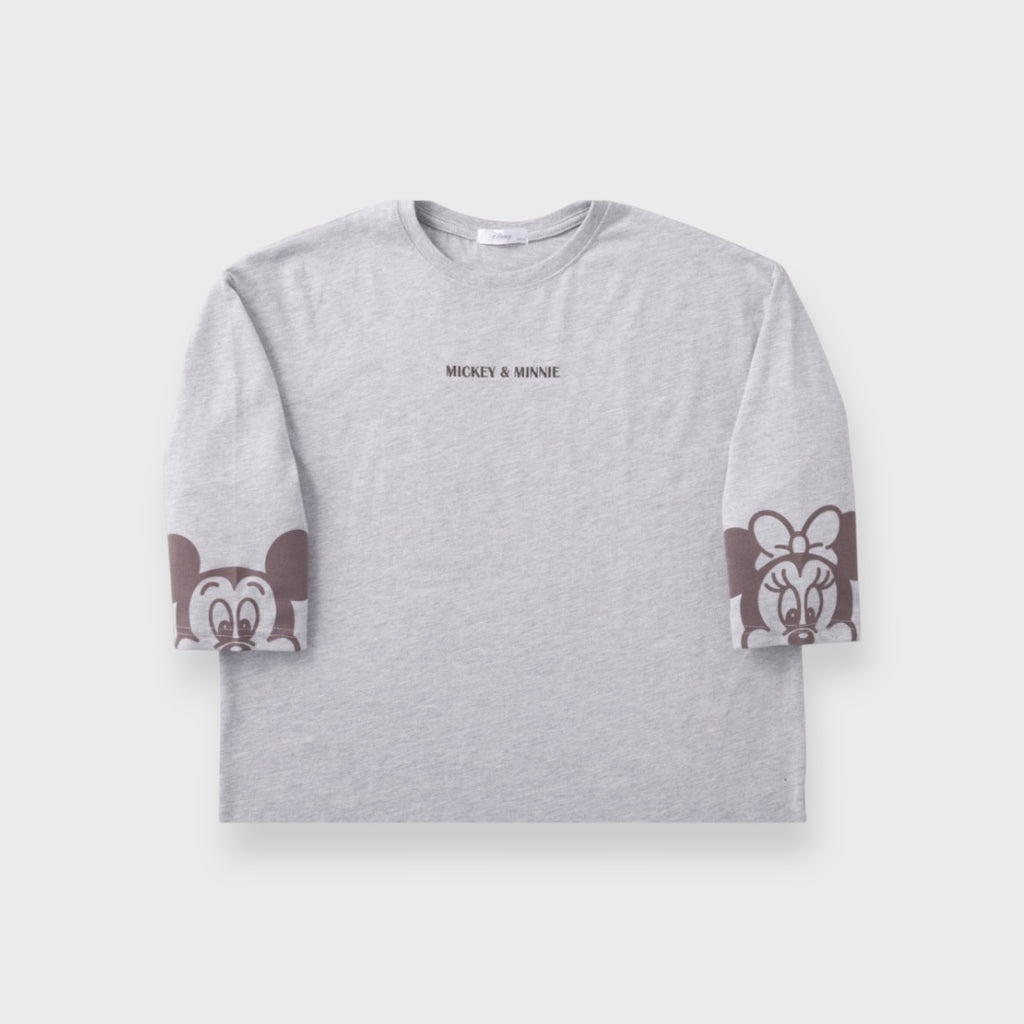 เสื้อยืด Mickey Mouse & Minnie Mouse เรียบแต่หวาน คู่กันแล้วลงตัว