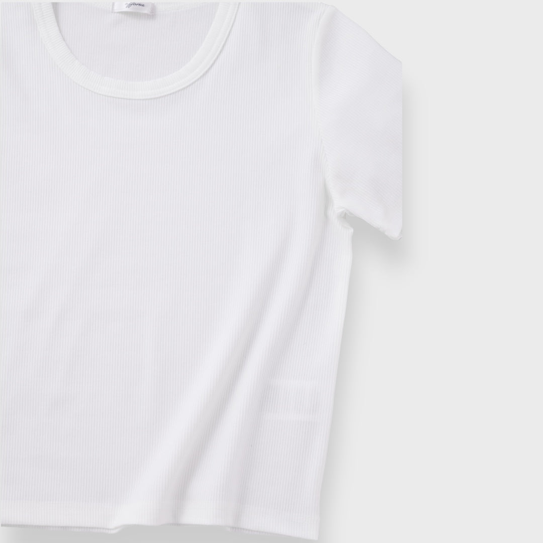 เสื้อครอปผ้าร่อง Everyday พร้อมโชคเกอร์