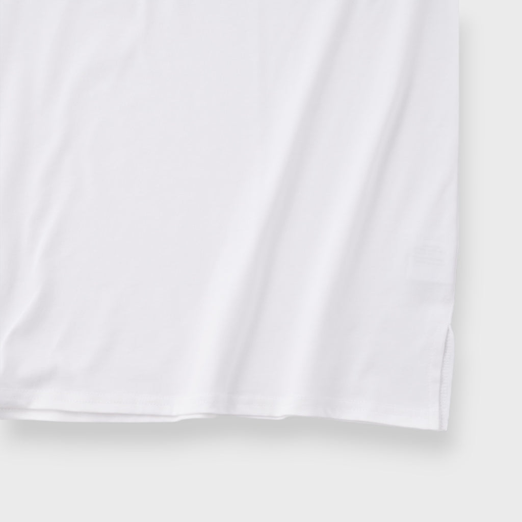 เสื้อยืดแขนลูกไม้ดอกไม้ – เรียบๆ แต่แขนโดดเด่น