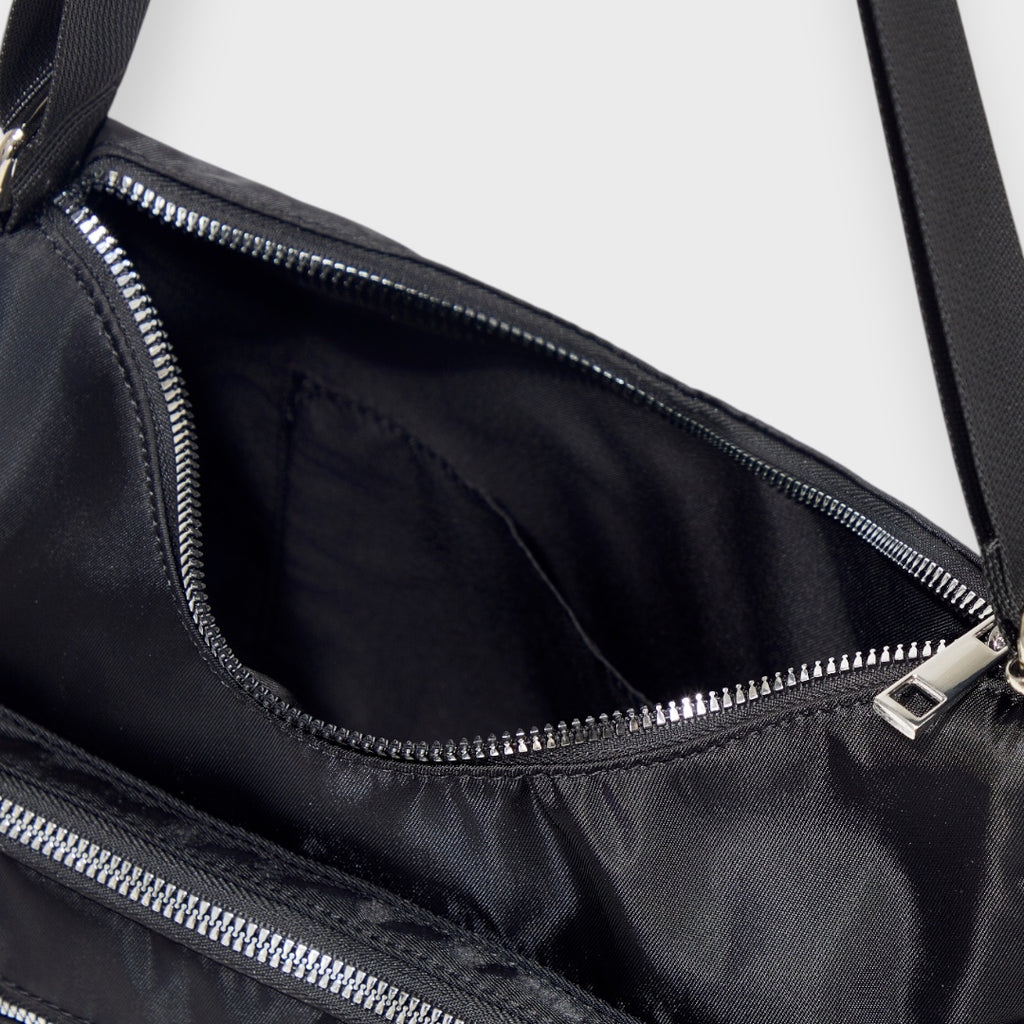 WOMEN’S NYLON MULTI-POCKET SHOULDER BAG
