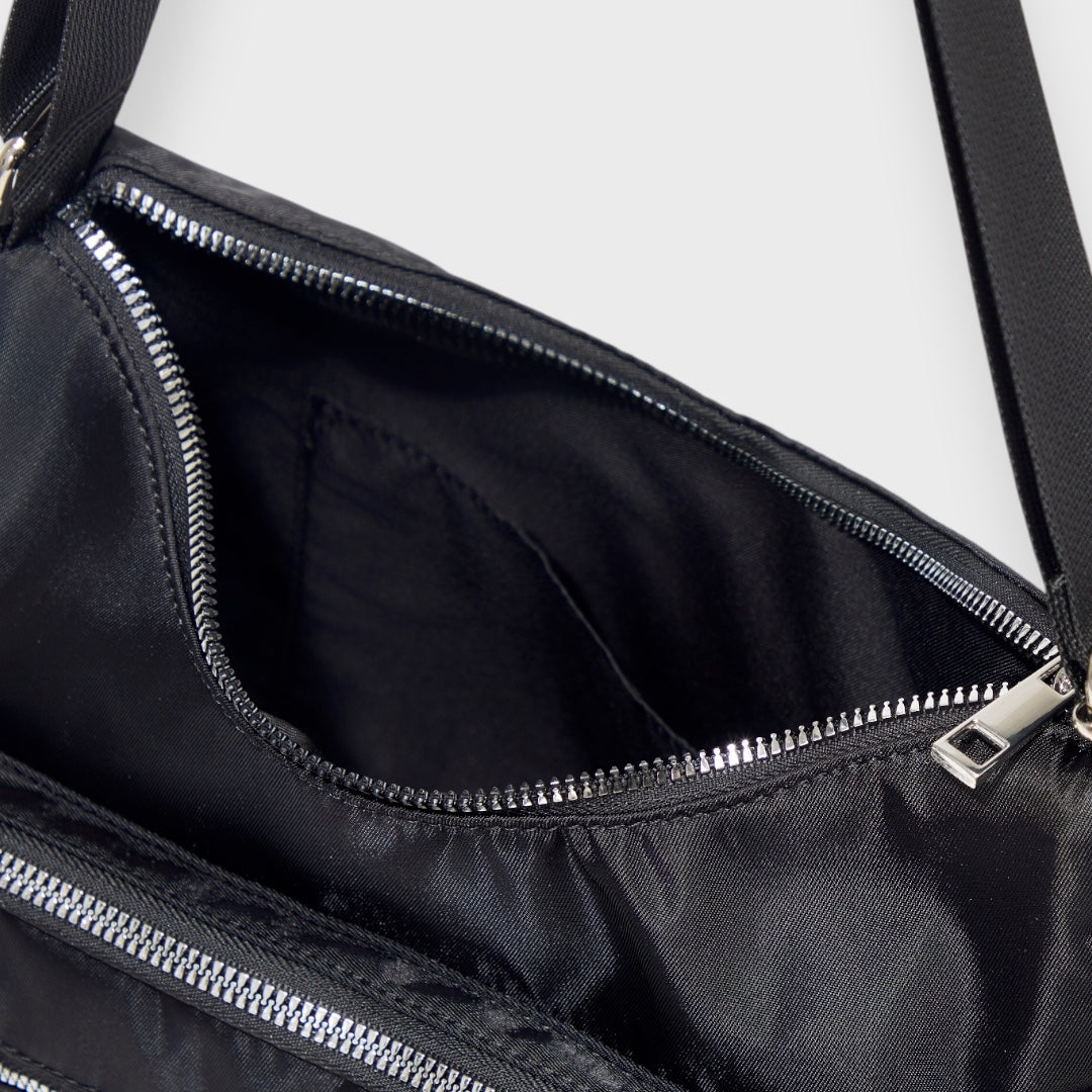 WOMEN’S NYLON MULTI-POCKET SHOULDER BAG