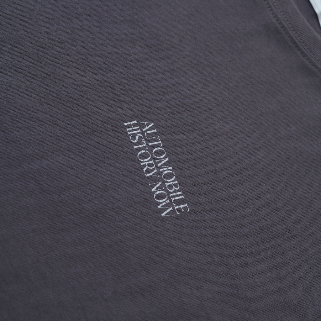เสื้อยืดพิมพ์ลาย “Newspaper Daily Mood” – อัปเดตความคูลให้ตู้เสื้อผ้าคุณ