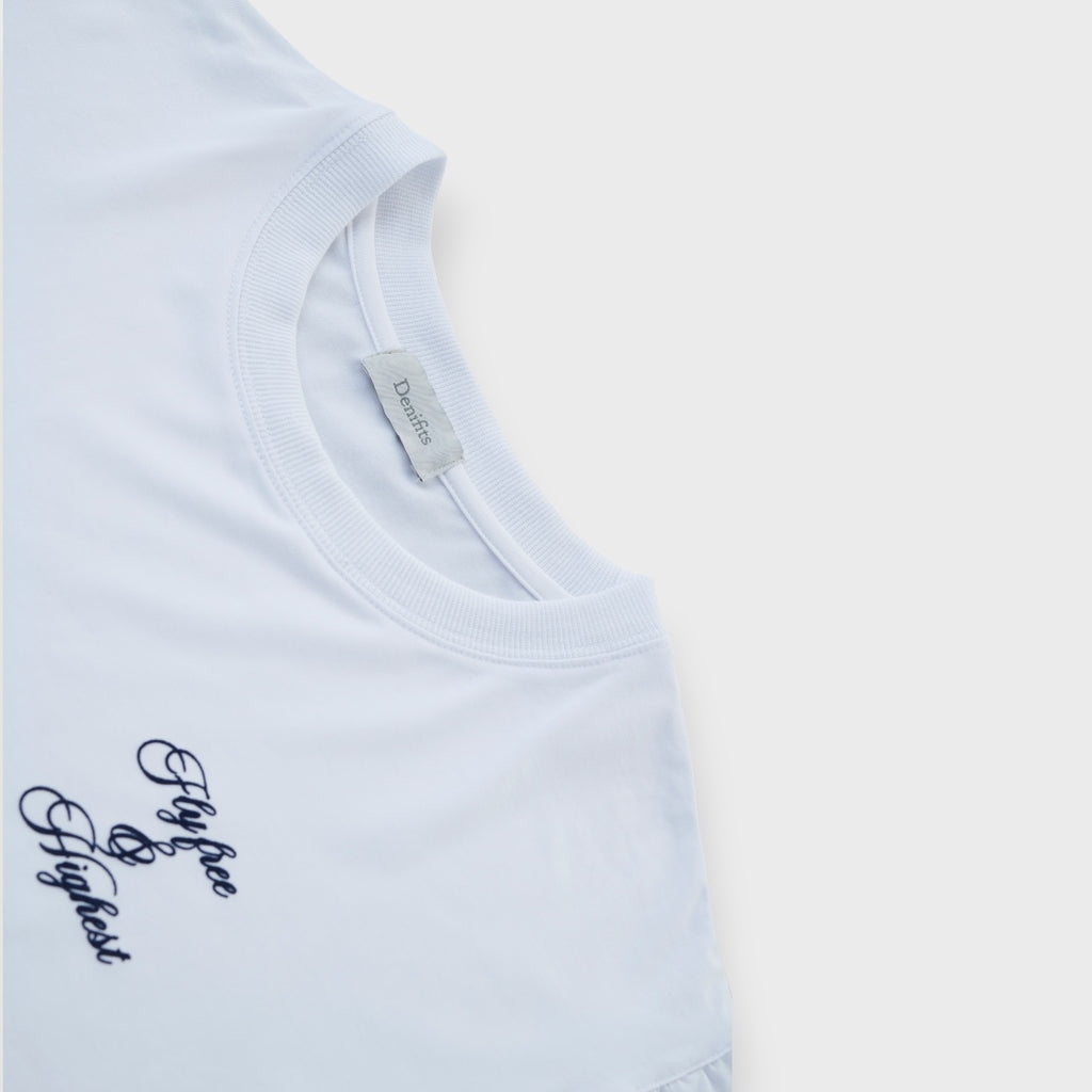 เสื้อยืดแขนระบาย “Laugh Everyday 94” – น่ารักระดับใจละลาย