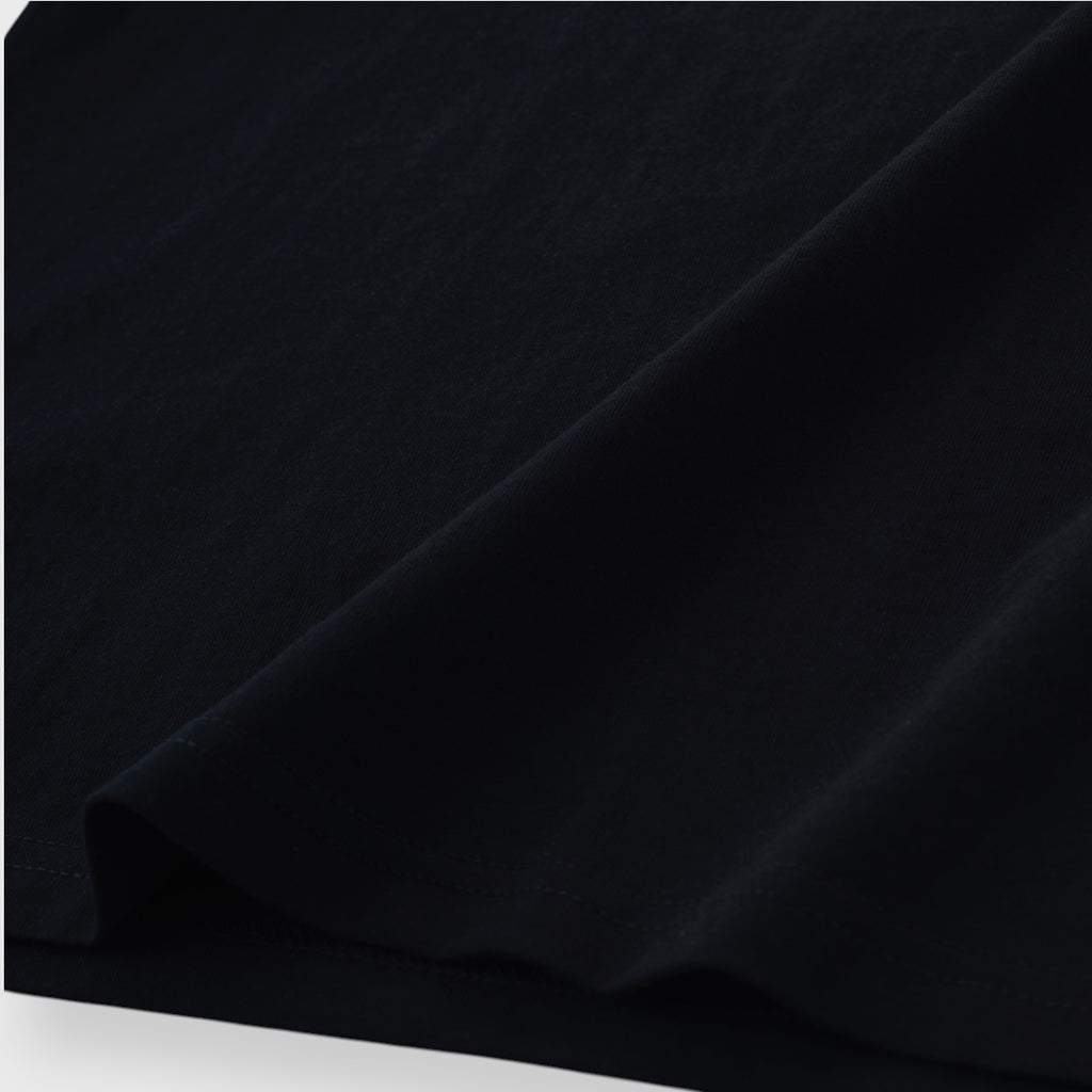 เสื้อมินิมอล Tiny Script Tee - เรียบแต่แอบมีดีเทล