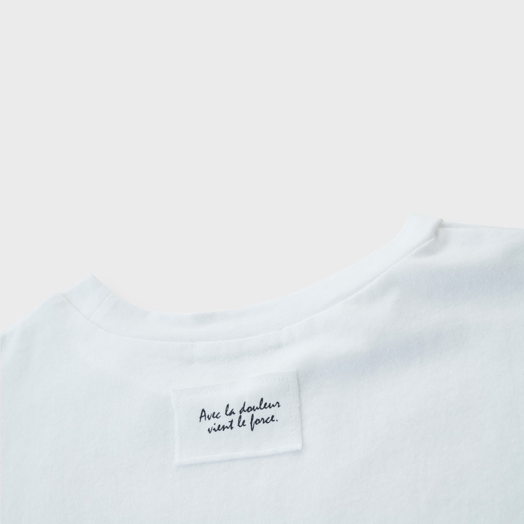 เสื้อยืดชายโค้ง “Smooth Vibes Tee” — นุ่มเท่ ใส่ง่าย เข้าทุกกิจกรรม