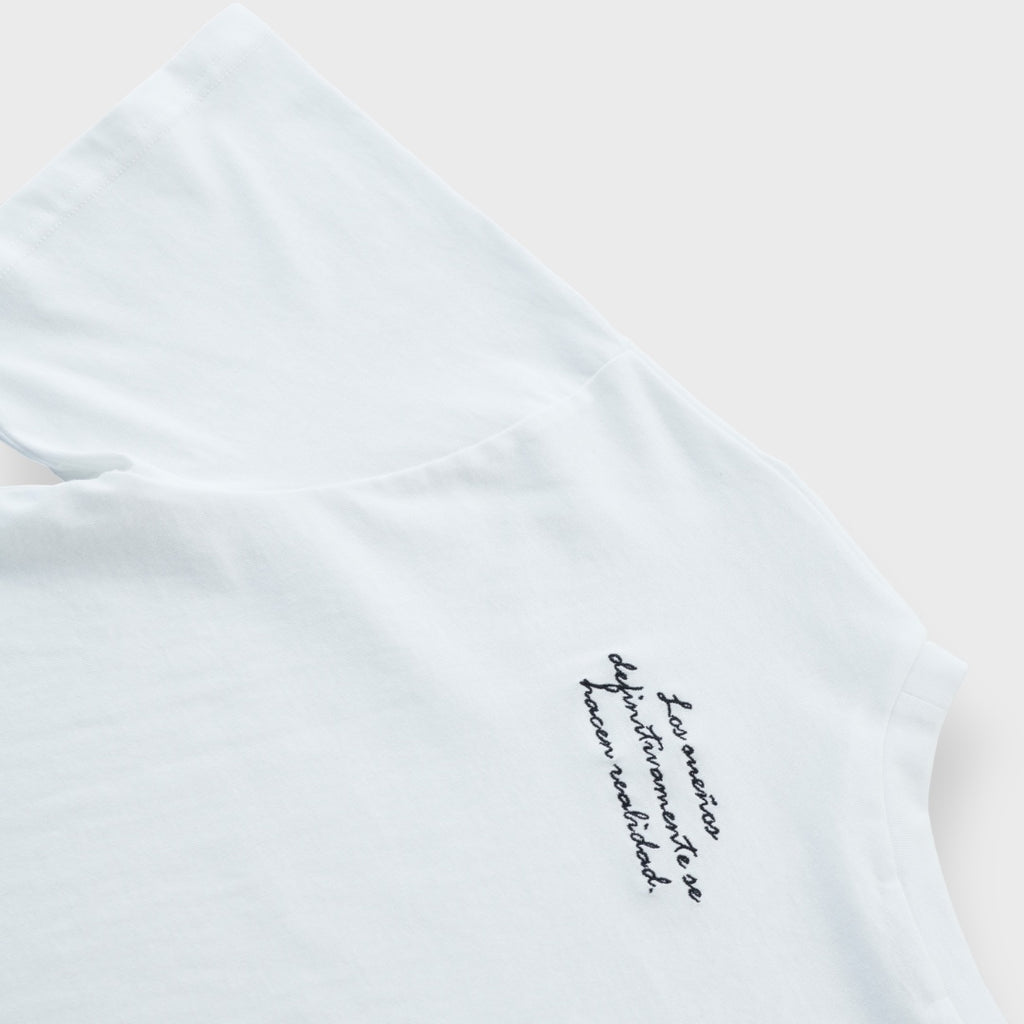 เสื้อยืดชายโค้ง “Smooth Vibes Tee” — นุ่มเท่ ใส่ง่าย เข้าทุกกิจกรรม