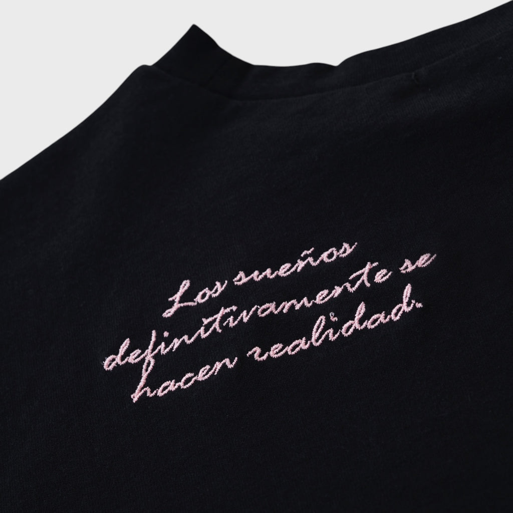 เสื้อยืดชายโค้ง “Smooth Vibes Tee” — นุ่มเท่ ใส่ง่าย เข้าทุกกิจกรรม