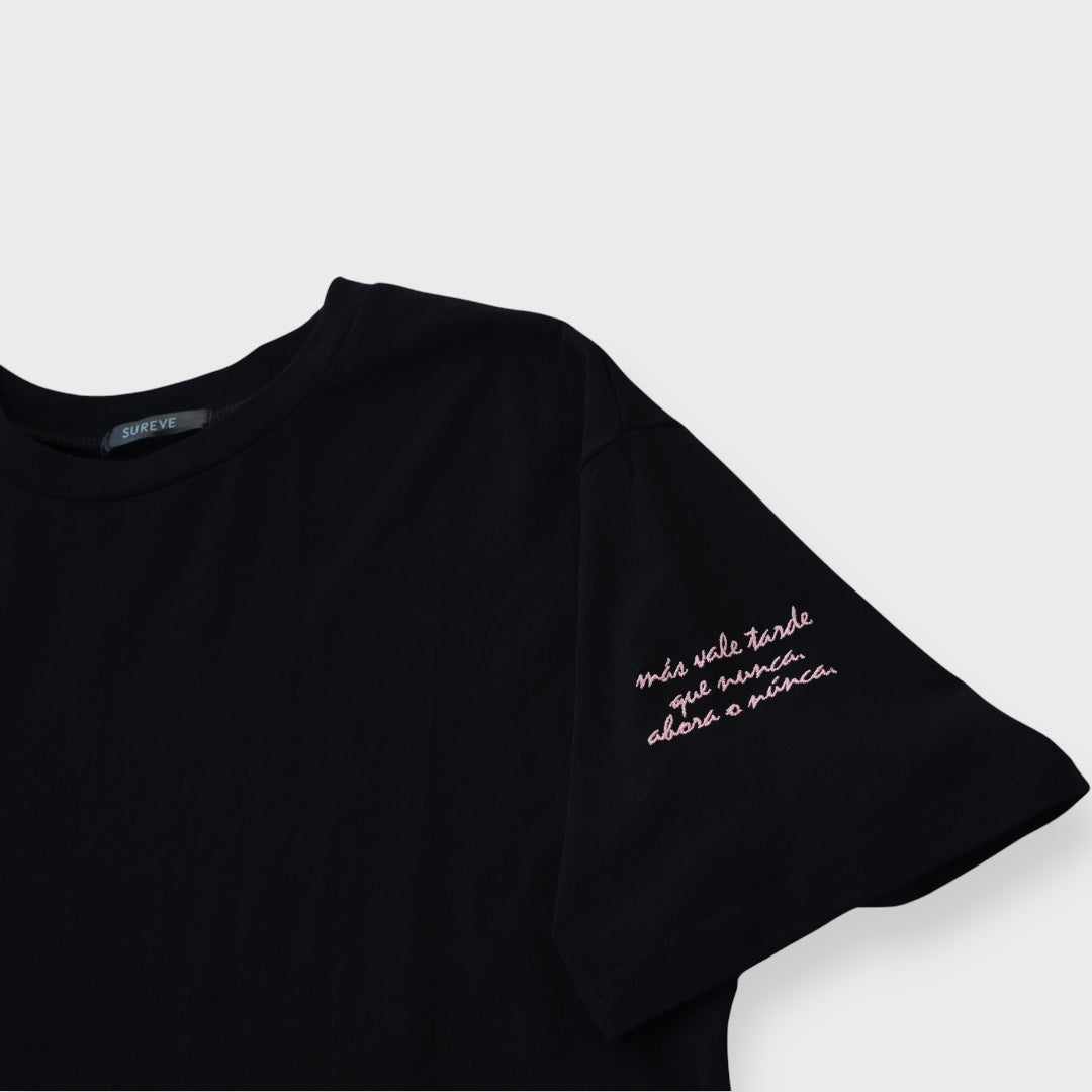 เสื้อยืดคูลเฉียบ แขนลายคนละมู้ด — ใส่แล้วงานดีจนเซอร์ไพร์ส!