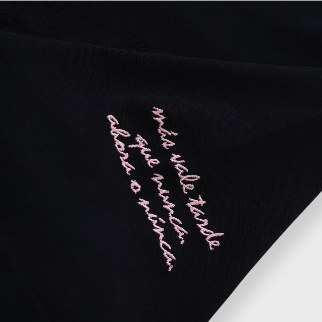 เสื้อยืดคูลเฉียบ แขนลายคนละมู้ด — ใส่แล้วงานดีจนเซอร์ไพร์ส!